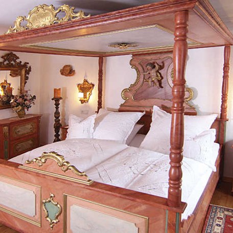 Schlafzimmer, © im-web.de/ Tourist-Information Bayrischzell