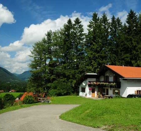 https://d1pgrp37iul3tg.cloudfront.net/objekt_pics/obj_full_31259_001.jpg, © im-web.de/ Tourist-Information Bayrischzell