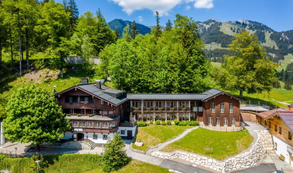 Berghotel Sudelfeld im Sommer - Hotelanlage, © Berghotel Sudelfeld Berghotel Sudelfeld im Sommer - Hotelanlage, © Berghotel Sudelfeld