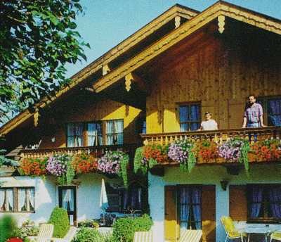 Haus, &copy; im-web.de/ Kur- und Tourist-Info Bayrischzell