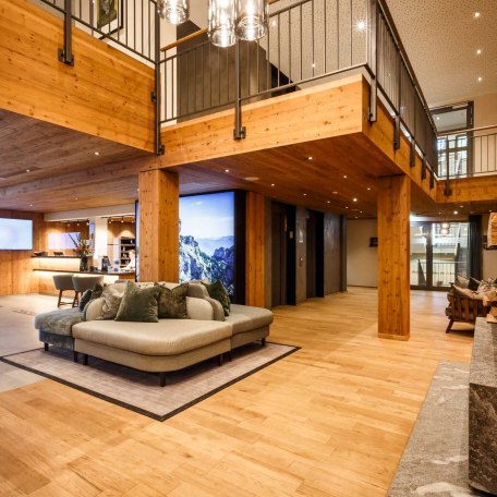 Hotelhalle/Lounge, &copy; im-web.de/ Kur- und Tourist-Info Bayrischzell