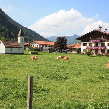 Blick auf den Hof, © im-web.de/ Tourist-Information Bayrischzell