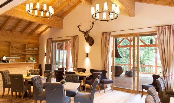 obere-broesel-alm-innenansicht obere-broesel-alm-innenansicht