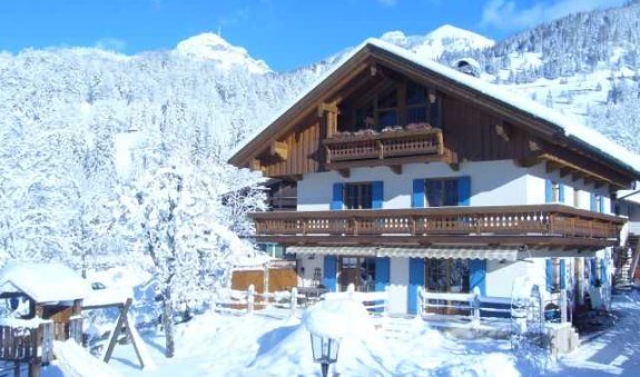 Außenansicht, © im-web.de/ Kur- und Tourist-Info Bayrischzell Außenansicht, © im-web.de/ Kur- und Tourist-Info Bayrischzell