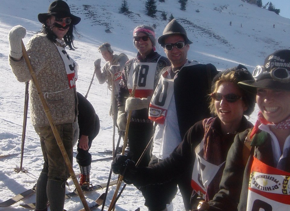 ti_bayrischzell_winter_sport_skifahren_sudelfeld_-nostalgie_skirennen_fasching-1