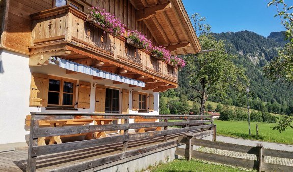 Außenansicht, © im-web.de/ Tourist-Information Bayrischzell